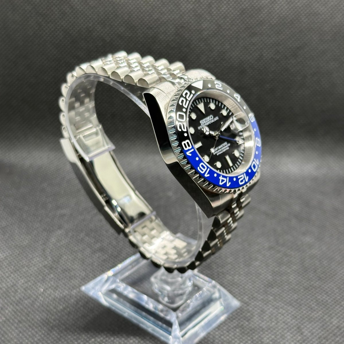 GMT Mod "Batgirl" Dive Watch - Medford Mods