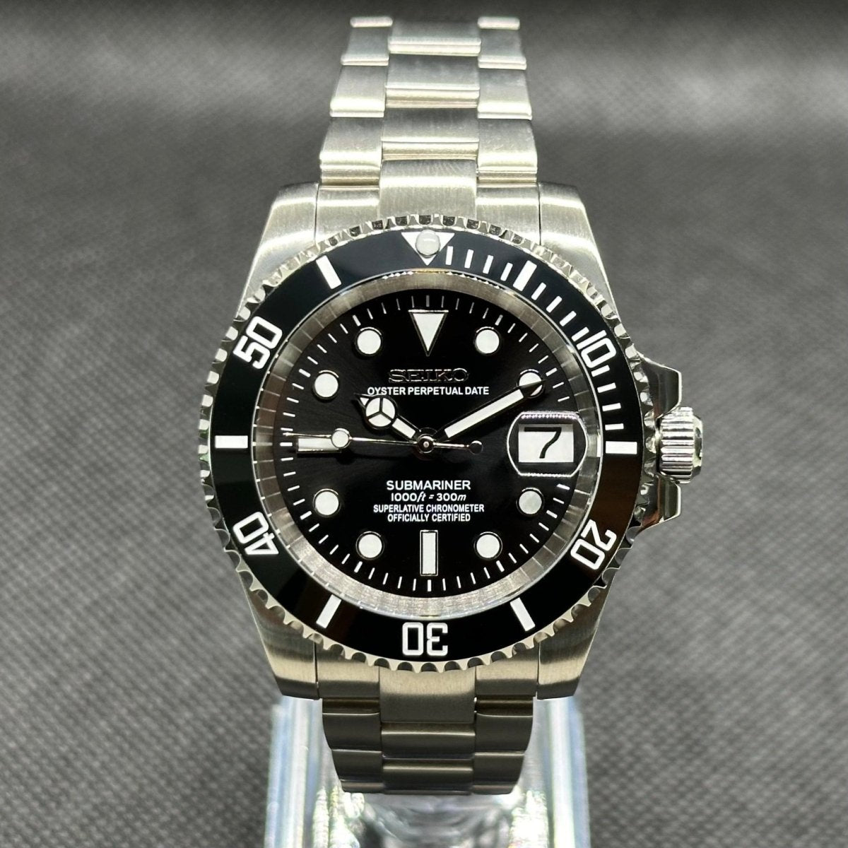 Submariner Mod "Date" Dive Watch - Medford Mods