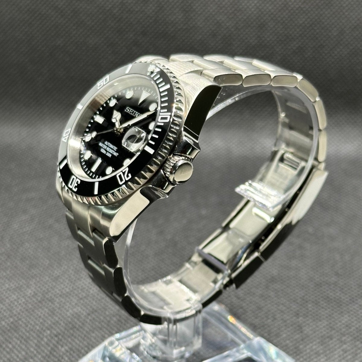 Submariner Mod "Date" Dive Watch (Metallic Logo) - Medford Mods