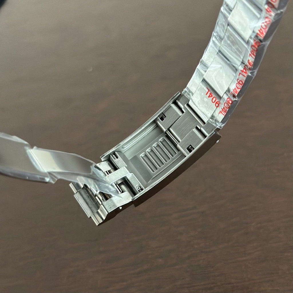 Submariner Mod "Hulk" Dive Watch - Medford Mods